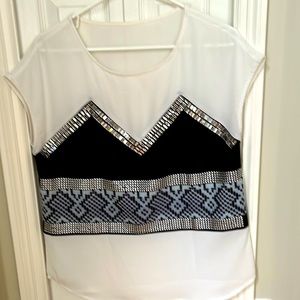 Short sleeve tee top, size M.